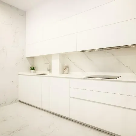 Elegante Y Moderno En El Corazon De בילבאו